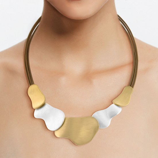 Kalung Emas Danau
